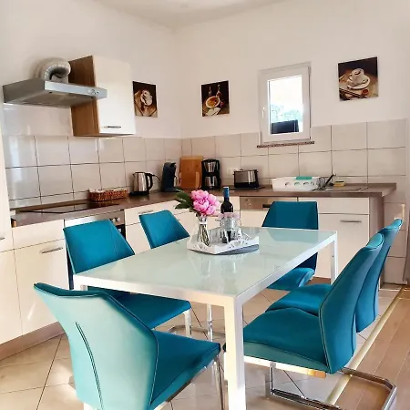 Appartement Apolon Starigrad Paklenica