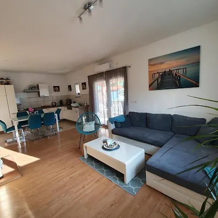 Appartement Apolon Starigrad Paklenica