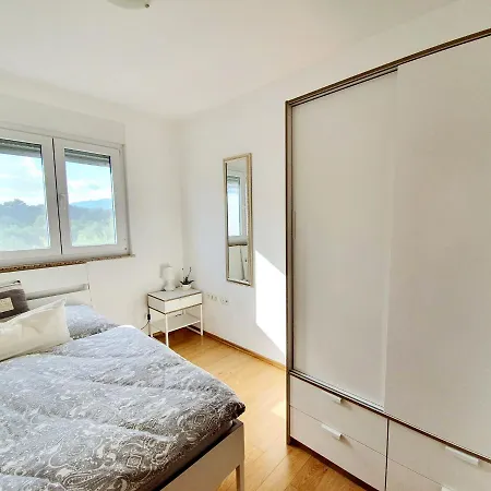 Apolon Appartement *