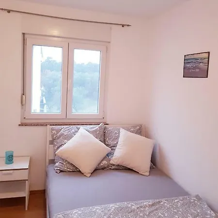 Apolon Starigrad Paklenica