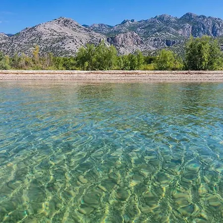 Apolon Starigrad Paklenica