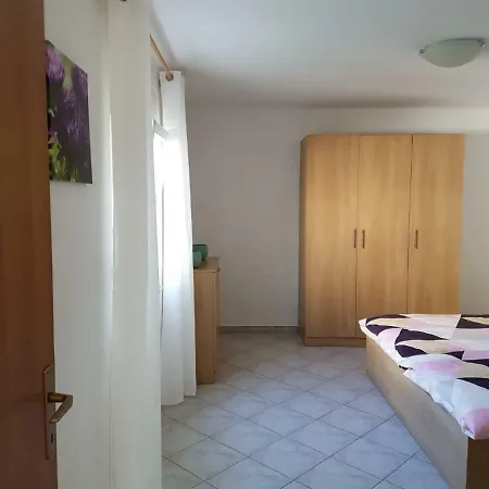 Apolon Appartement *
